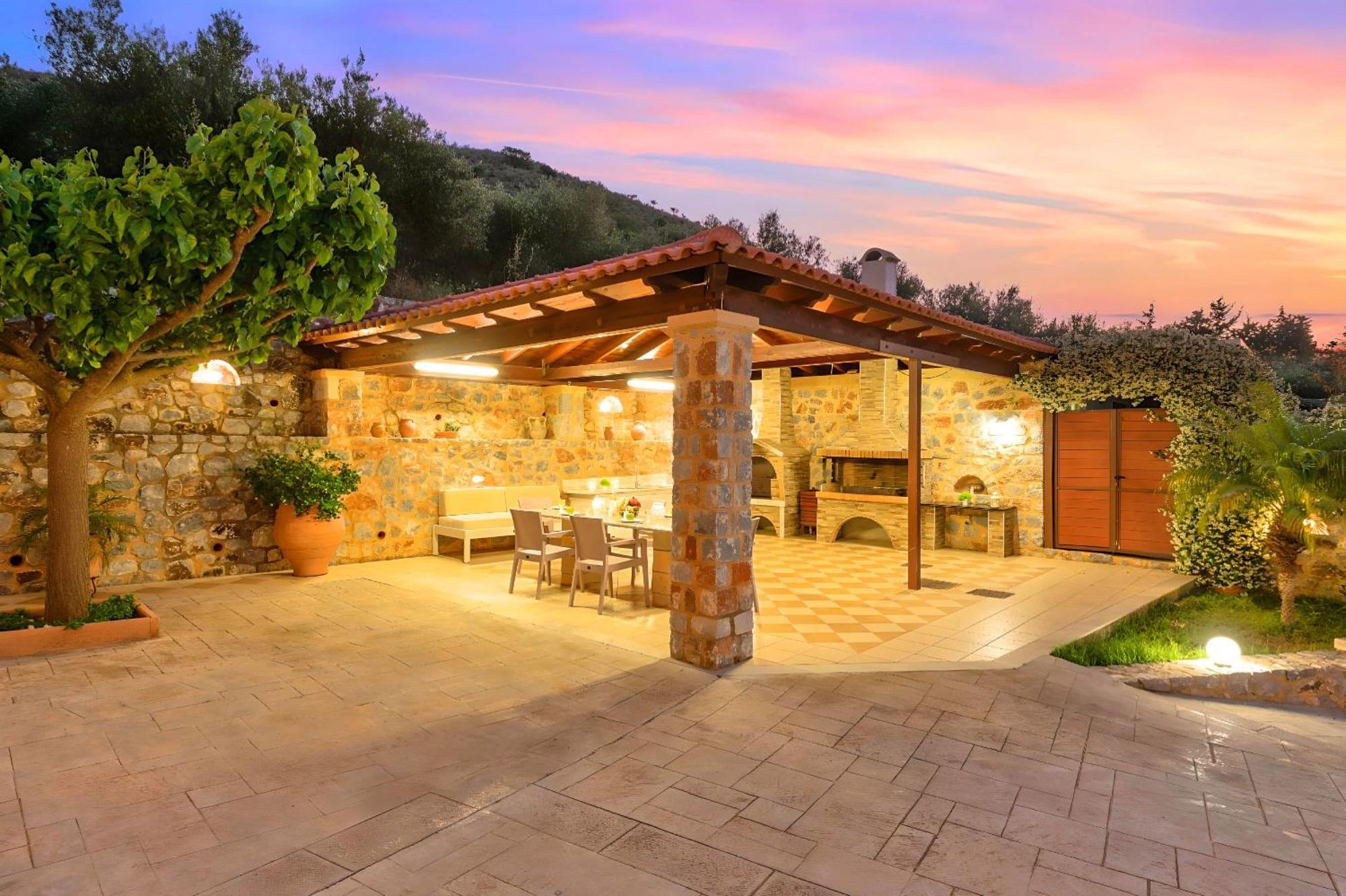 Sunlight Villas Heated Pool Mathés 외부 사진