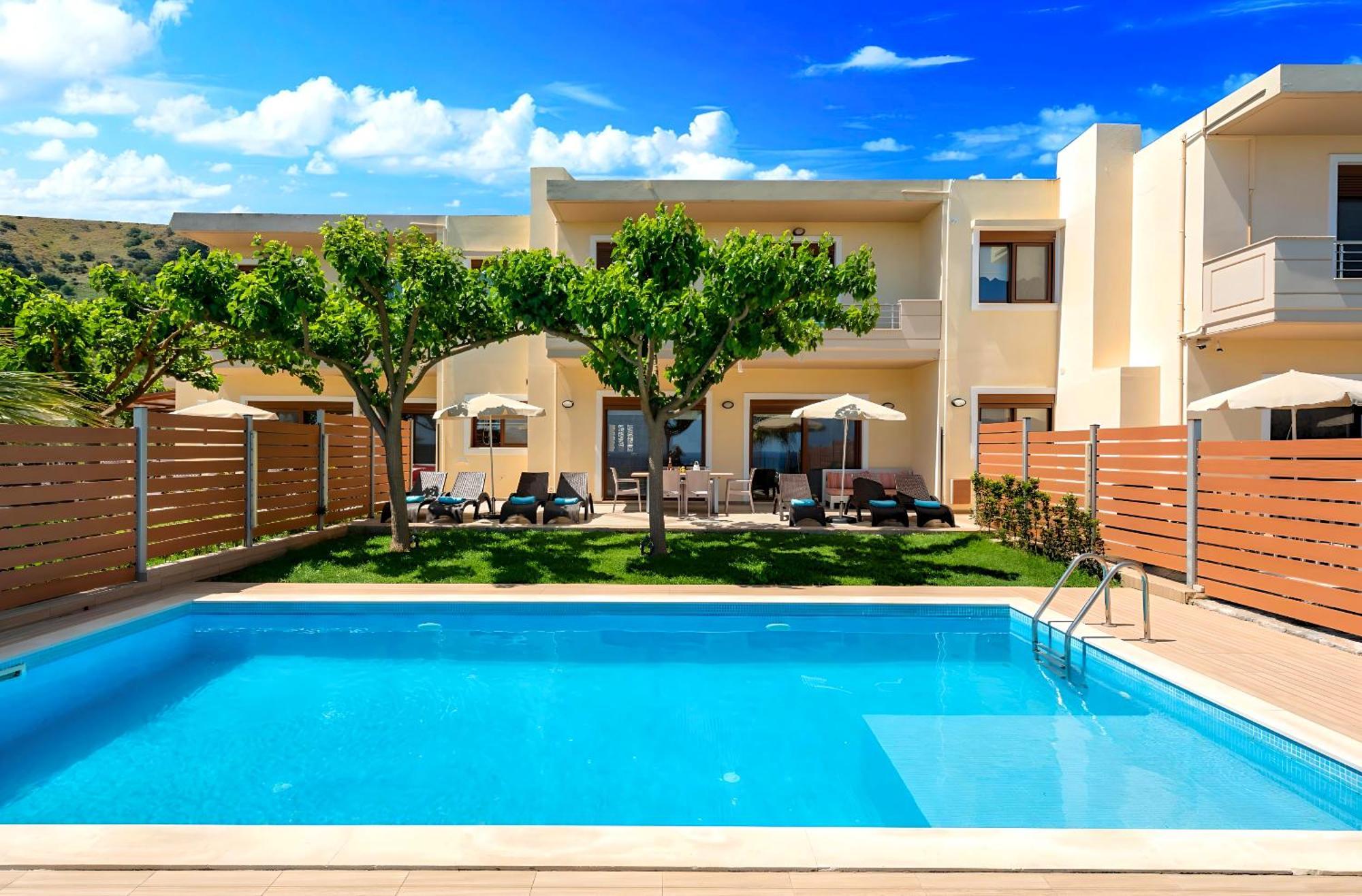 Sunlight Villas Heated Pool Mathés 외부 사진