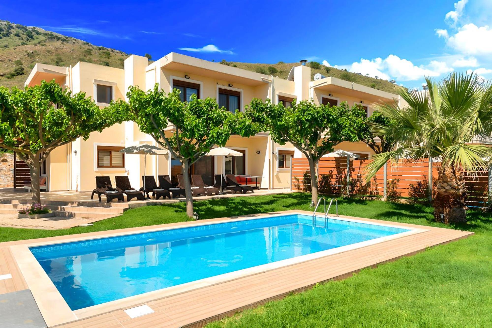 Sunlight Villas Heated Pool Mathés 외부 사진